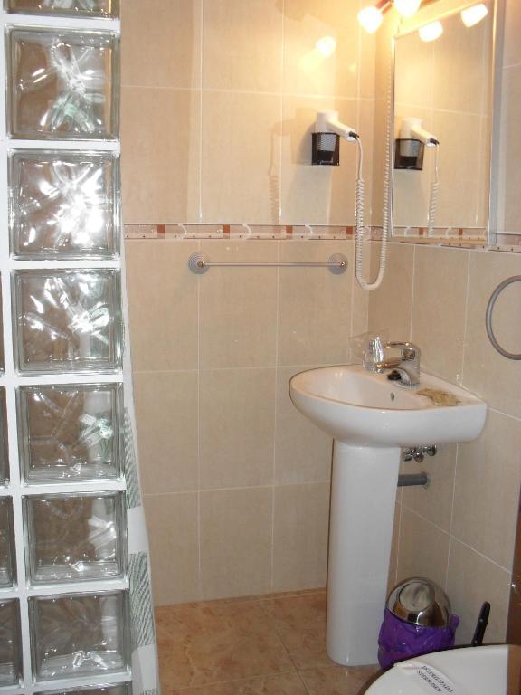 אלקויזר Hostal Narbona חדר תמונה
