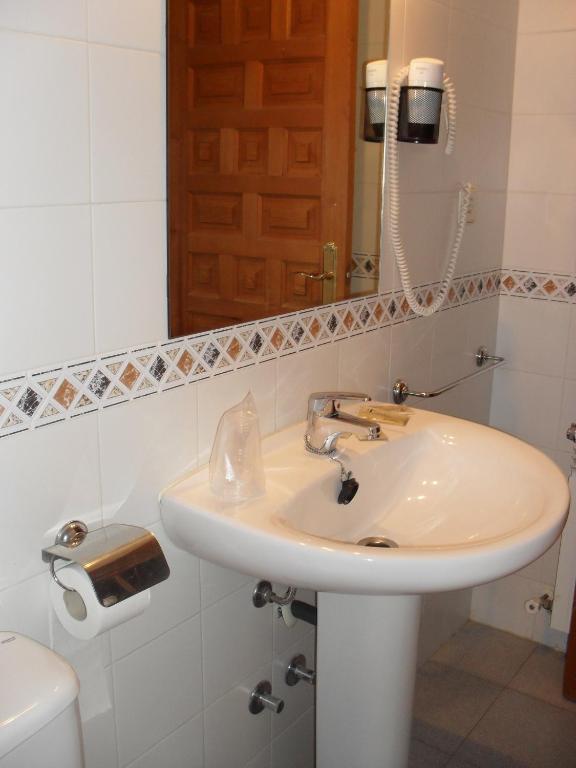 אלקויזר Hostal Narbona חדר תמונה